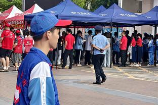 哈利伯顿笑谈赌城打球：湖人那家伙一直在说要为这里带来一支球队